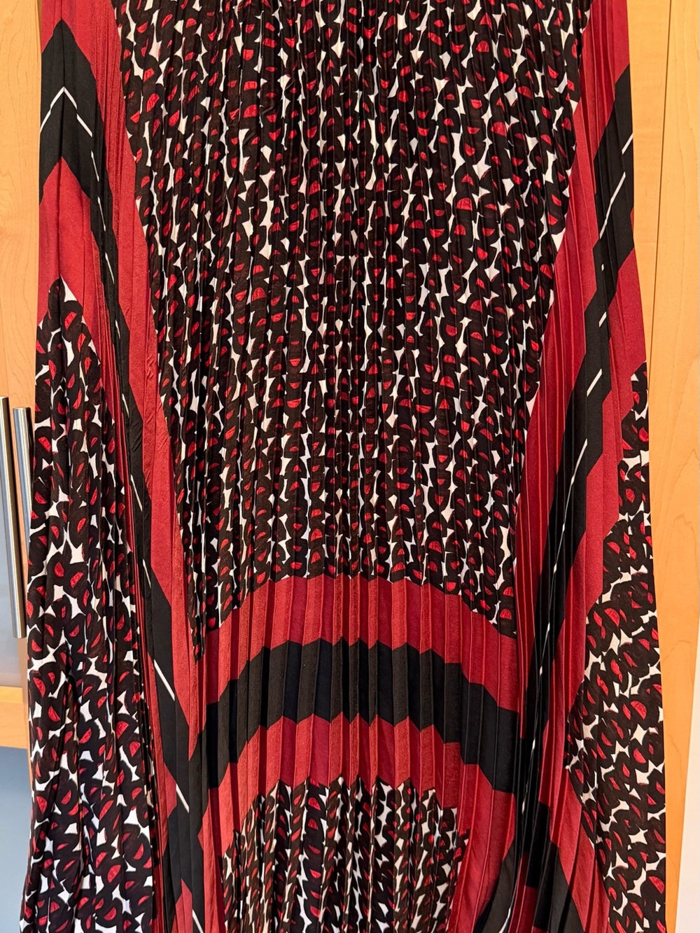 NIC+ZOE Red, Black, White Pleated Midi Skirt